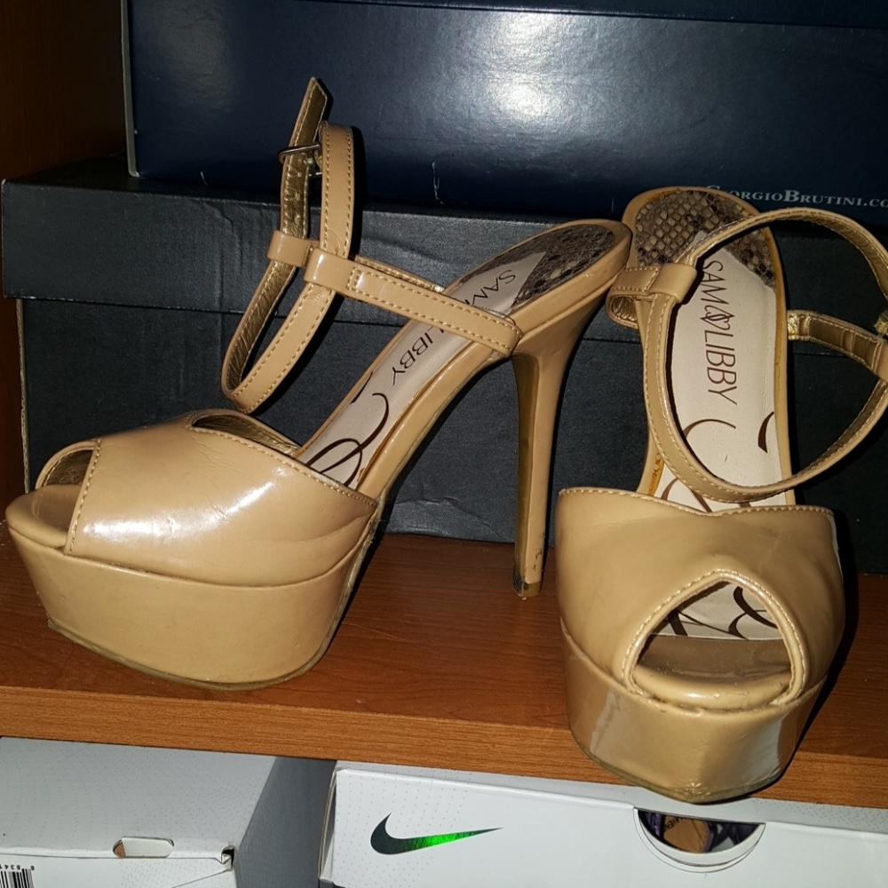 Sam and Libby 5 1/2 size shoe